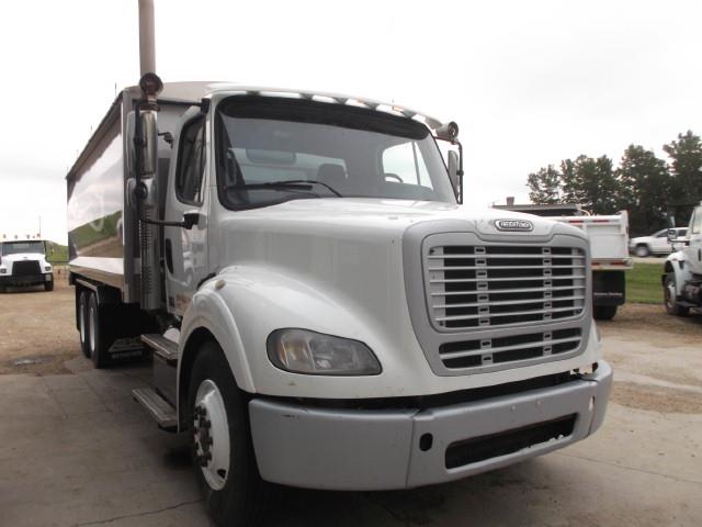 Image #1 (2011 FREIGHTLINER M2112 T/A AUTOMATIC GRAIN TRUCK)